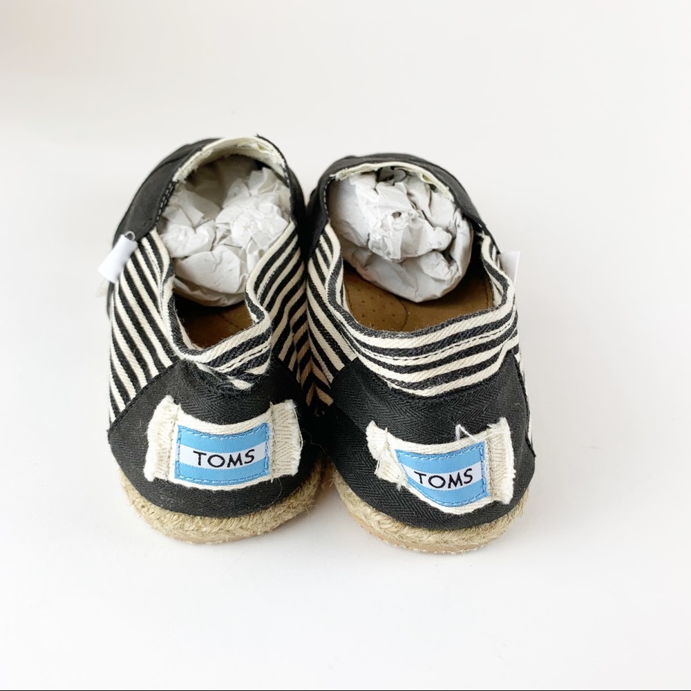 NWOT TOMS black  stripe rope sole slip ons - Picture 5 of 5